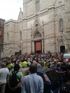 folla_al_duomo